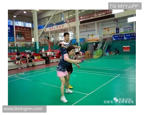 重庆羽毛球队精英赛之路:拼搏与荣耀的奋斗历程揭秘 重庆羽毛球队精英赛之路:拼搏与荣耀的奋斗历程揭秘